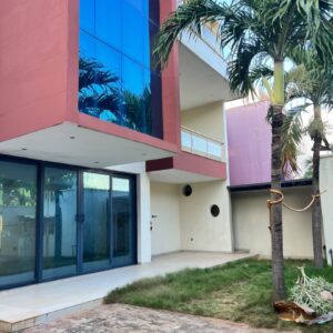 Villa Duplex Cité OUA 365 m2